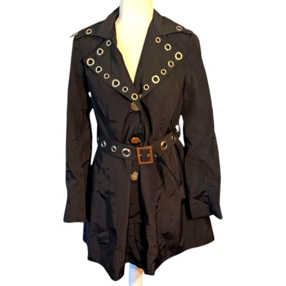 Black Trenchcoat Silver Rivets, Buttons Belted  Chic Sex In The City Vibe Sz M - Picture 1 of 9